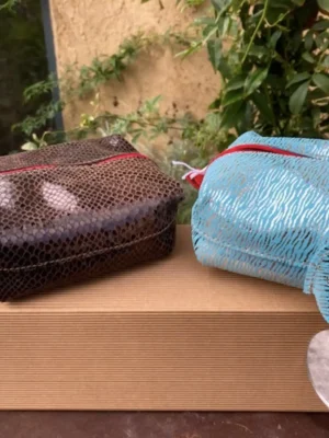 L'Escapade à Cotignac, votre boutique de vêtements & accessoires de créateur .