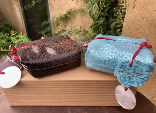 L'Escapade à Cotignac, votre boutique de vêtements & accessoires de créateur .